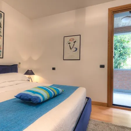 Pensión Domus 3*